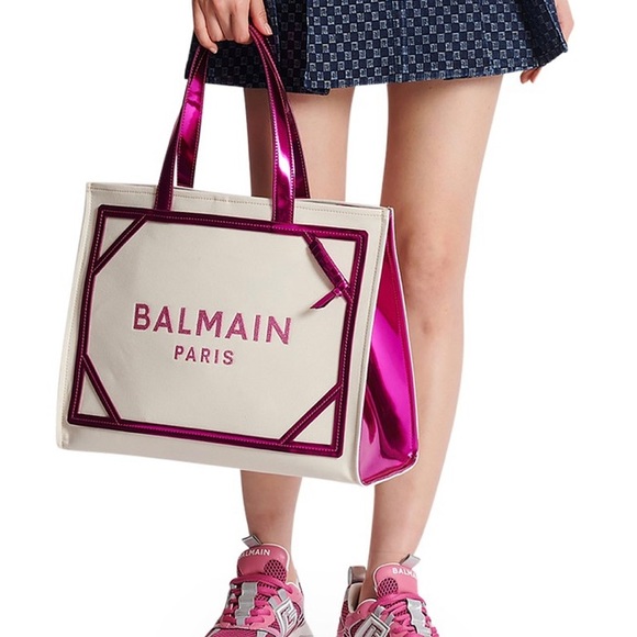 💎👜 BALMAIN NWT DUSTER
B-Army 42 Tote Bag In Canvas And Mirror-Effect Leather - Picture 5 of 9